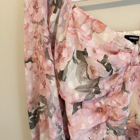 EXPRESS Floral Dot Sweetheart Neckline Thong BODYSUIT Size Medium 1877 - Picture 4 of 7